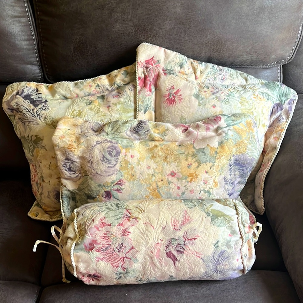 Accent Pillows